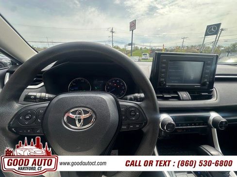Used 2020 Toyota RAV4 XLE w/ Carpet Mat Package image 14