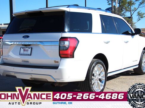 Used 2019 Ford Expedition Platinum image 13