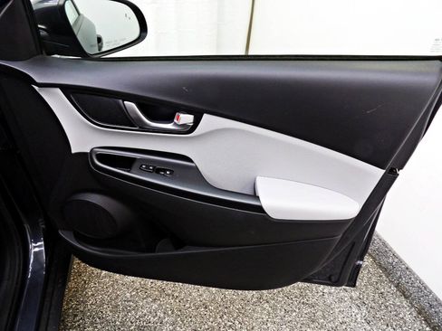 Used 2022 Hyundai Kona SEL w/ Convenience Package AWD/4WD image 11