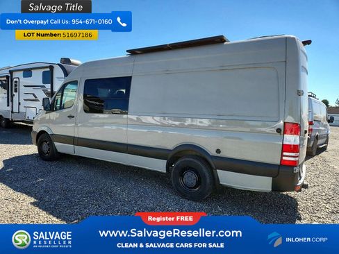 Used 2018 Mercedes-Benz Sprinter 2500 image 3