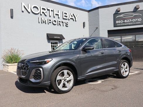 Used 2025 Audi Q5 Premium Plus w/ Premium Plus AWD/4WD image 1