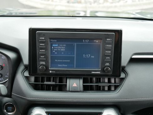 Used 2020 Toyota RAV4 XLE w/ XLE Grade Weather Package AWD/4WD image 25