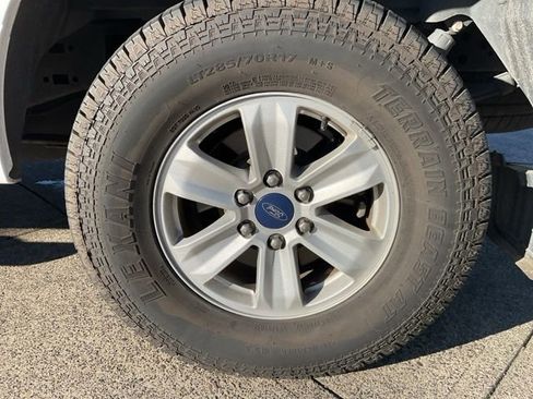 Used 2018 Ford F150 XLT image 11