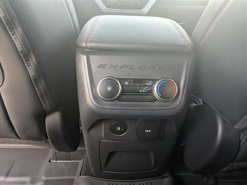 Used 2025 Ford Explorer ST-Line image 20