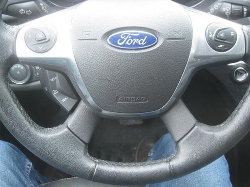 Used 2015 Ford Escape Titanium image 28