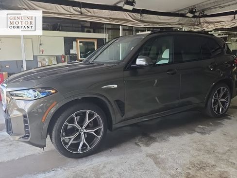 Used 2024 BMW X5 xDrive40i w/ M Sport Package AWD/4WD image 1