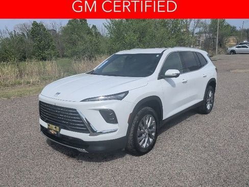 Certified 2025 Buick Enclave Preferred FWD image 1