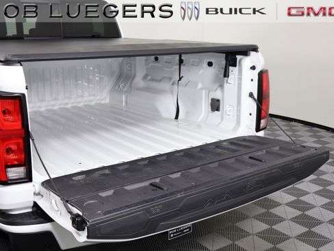 Certified 2024 Chevrolet Colorado LT w/ LT Convenience Package III image 7