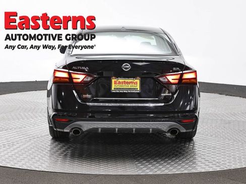 Used 2022 Nissan Altima 2.0 SR FWD image 6