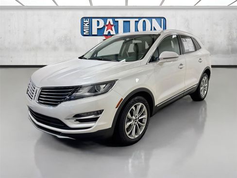 Used 2017 Lincoln MKC Select w/ Select Plus Package FWD image 3
