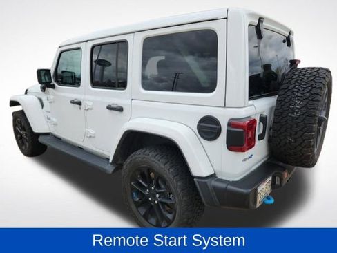 Used 2023 Jeep Wrangler Unlimited Sahara w/ Cold Weather Group image 7