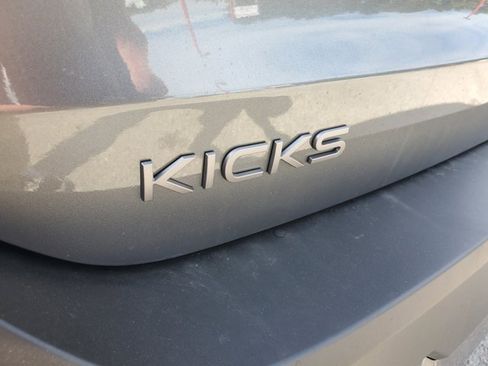 New 2026 Nissan Kicks SR image 9