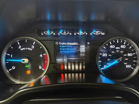 Used 2017 Ford F250 XLT w/ XLT Premium Package AWD/4WD image 11