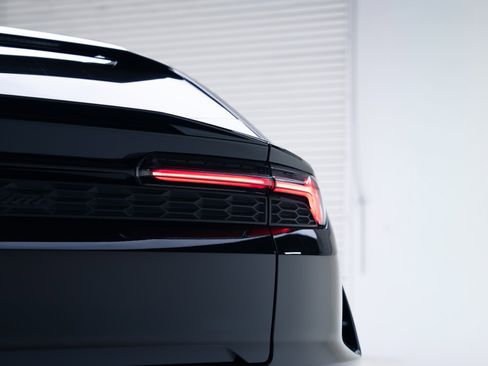 Used 2025 Lamborghini Urus SE image 26