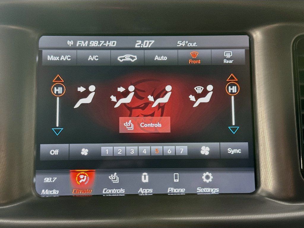 Used 2022 Dodge Charger SXT w/ Plus Group RWD image 18
