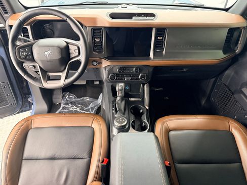 Used 2024 Ford Bronco Outer Banks AWD/4WD image 13