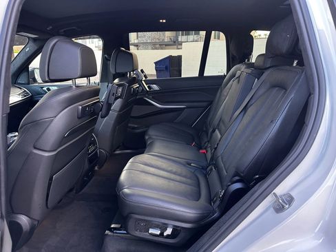Used 2020 BMW X7 M50i w/ Executive Package image 19