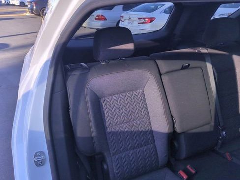 Used 2024 Chevrolet Equinox LT image 33