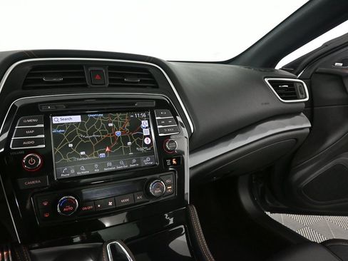 Used 2023 Nissan Maxima SR w/ Sport Mat Group image 12
