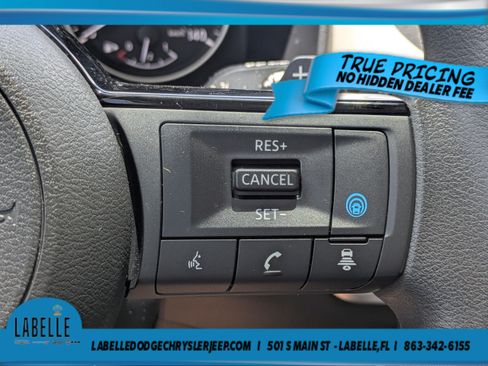 Used 2023 Nissan Rogue SV FWD image 22