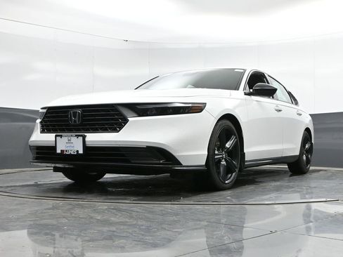 Used 2024 Honda Accord Sport image 38