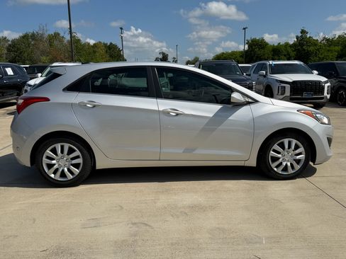 Used 2016 Hyundai Elantra GT FWD image 7