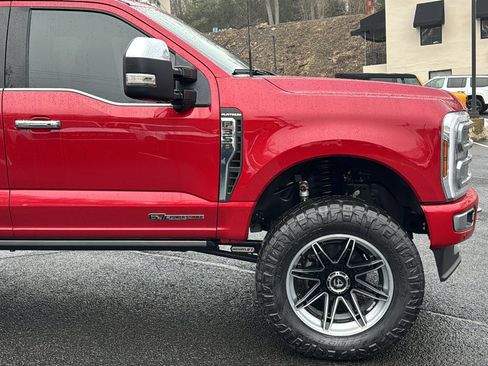 Used 2024 Ford F350 Platinum w/ FX4 Off-Road Package image 3