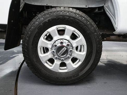 Used 2024 Ford F350 XLT w/ FX4 Off-Road Package image 15