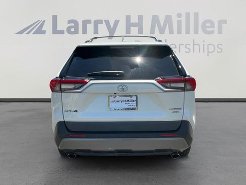 Certified 2021 Toyota RAV4 Limited AWD/4WD image 4