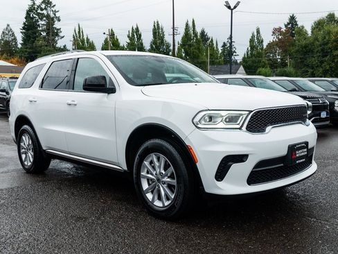 Used 2024 Dodge Durango SXT image 1