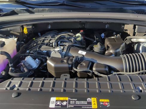 New 2025 Jeep Grand Cherokee Limited w/ Trailer Tow Package image 9