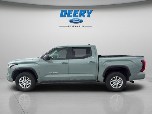 Used 2024 Toyota Tundra SR5 w/ SR5 Premium Package AWD/4WD image 8