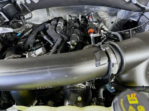 New 2026 Ford Expedition Active image 9