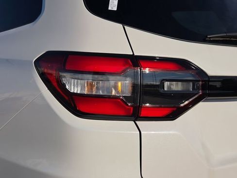 New 2026 Honda Pilot Sport image 5