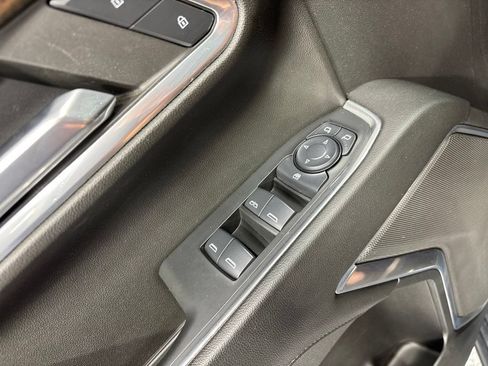 Used 2024 Chevrolet Silverado 1500 LT AWD/4WD image 32