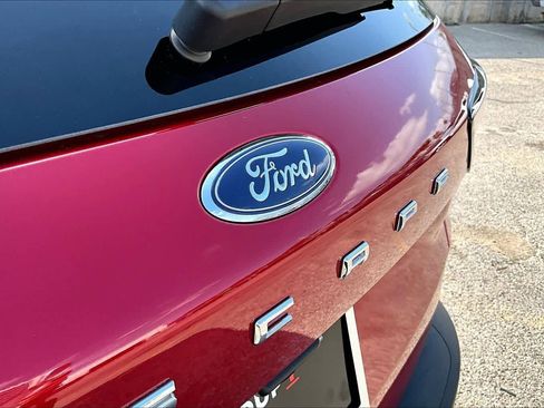 Used 2022 Ford Escape SE w/ Convenience Package FWD image 34