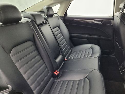 Used 2017 Ford Fusion Energi SE image 19