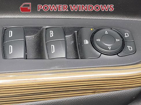 Used 2023 GMC Acadia SLE w/ Driver Convenience Package image 23