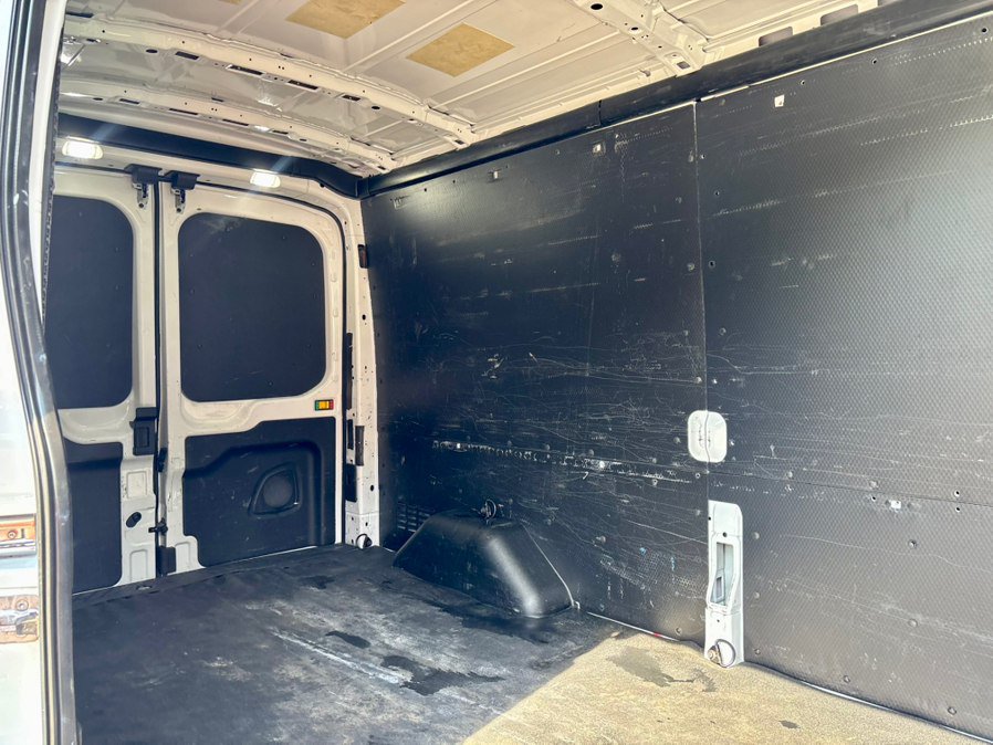 Used 2019 Ford Transit 250 148 Medium Roof RWD image 23