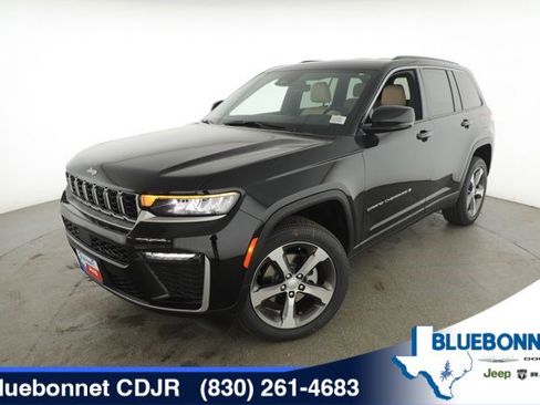 New 2026 Jeep Grand Cherokee Limited RWD image 1