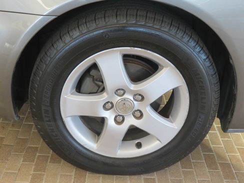 Used 2004 Toyota Camry SE image 7