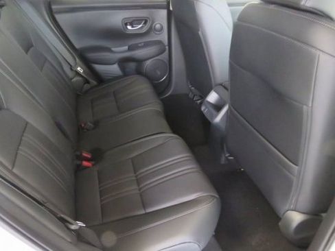 Used 2024 Honda HR-V EX-L image 17