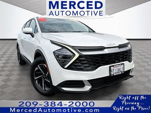 Used 2025 Kia Sportage LX FWD image 1