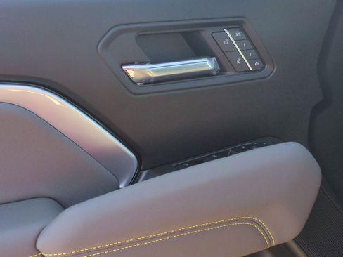 New 2026 Chevrolet Colorado ZR2 w/ ZR2 Bison Edition image 23