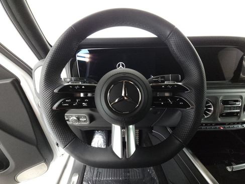 Used 2025 Mercedes-Benz G 550 image 12