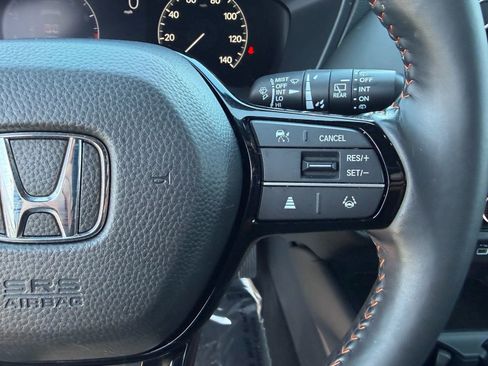 Used 2025 Honda HR-V Sport image 36