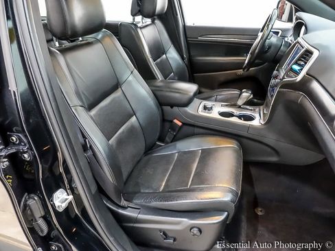 Used 2018 Jeep Grand Cherokee Limited w/ Luxury Group II image 33