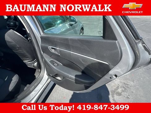 Used 2022 Hyundai Sonata SE w/ Cargo Package FWD image 15