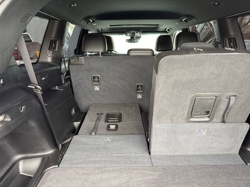 Used 2023 Jeep Grand Cherokee L Laredo image 31