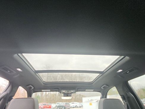 New 2024 Chevrolet Suburban High Country image 21